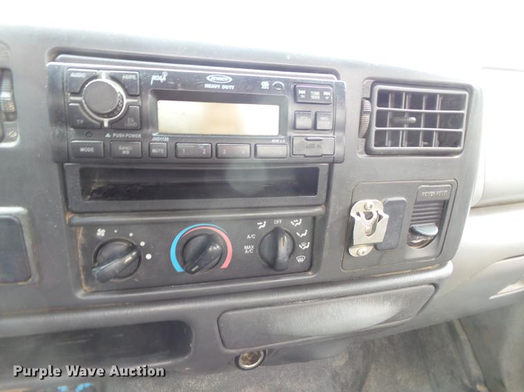 image for item CD9613 2006 Ford F650 Super Duty truck cab and chassis