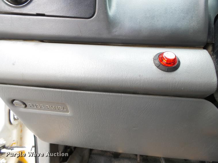 image for item CD9613 2006 Ford F650 Super Duty truck cab and chassis