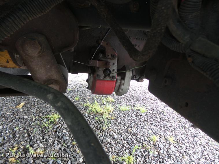 image for item CD9613 2006 Ford F650 Super Duty truck cab and chassis