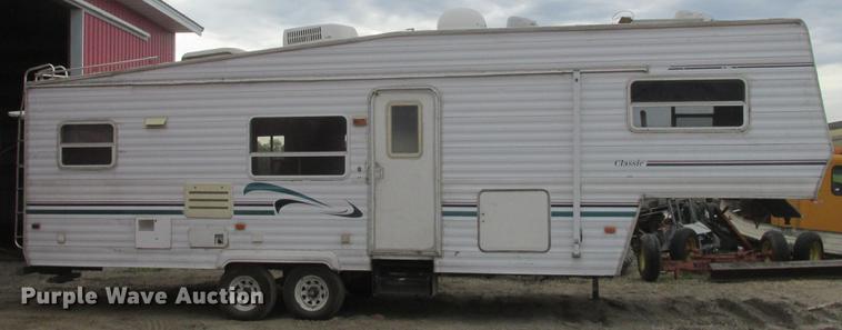 image for item DA8325 1999 Dutchman Classic camper