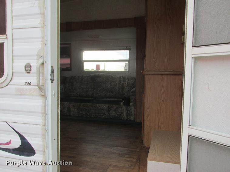 image for item DA8325 1999 Dutchman Classic camper