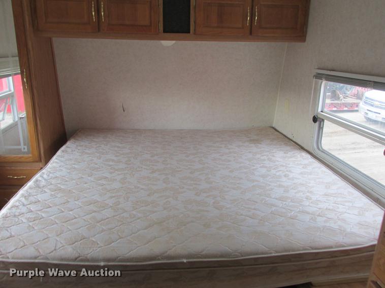 image for item DA8325 1999 Dutchman Classic camper