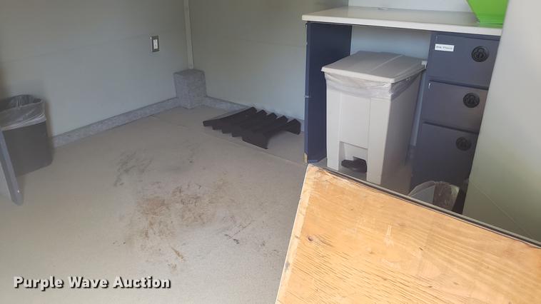 image for item DA8524 2004 Workhorse W22 medical clinic RV