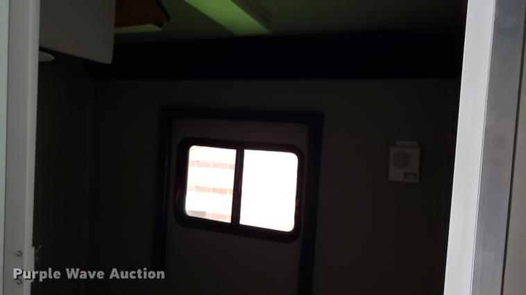 image for item DA8524 2004 Workhorse W22 medical clinic RV