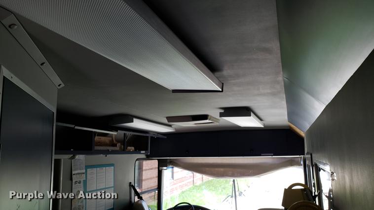 image for item DA8524 2004 Workhorse W22 medical clinic RV