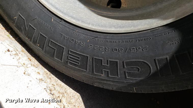 image for item DA8524 2004 Workhorse W22 medical clinic RV