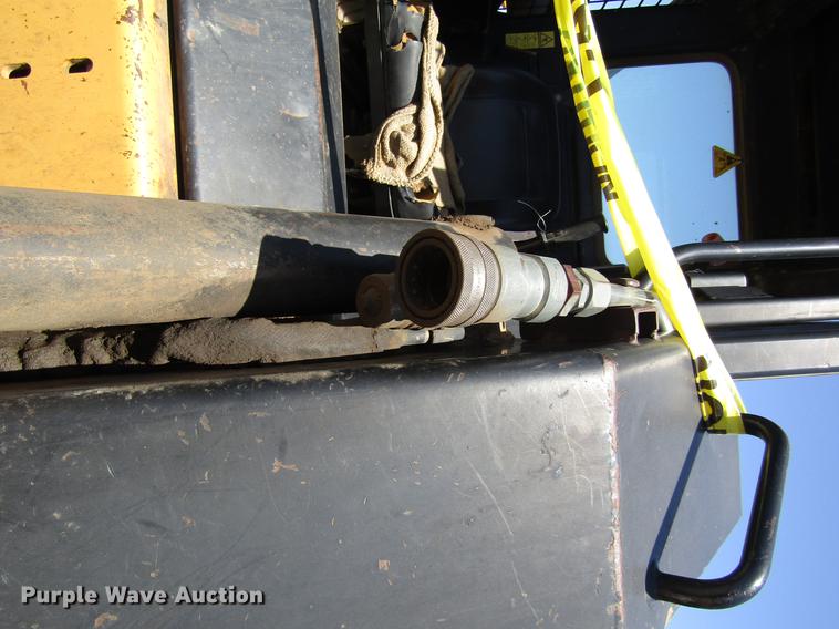 image for item DB4942 1998 New Holland LX865 skid steer