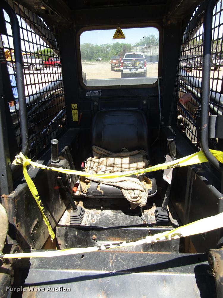 image for item DB4942 1998 New Holland LX865 skid steer