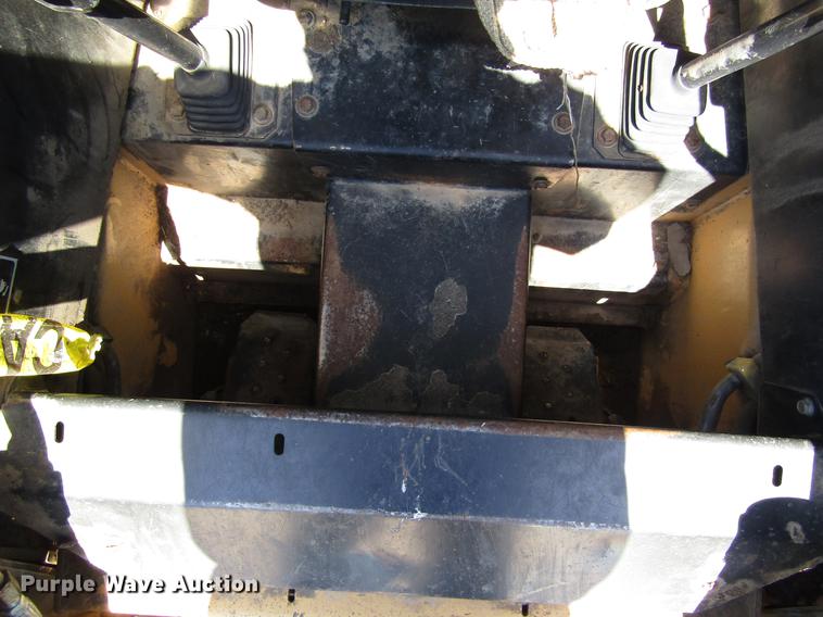image for item DB4942 1998 New Holland LX865 skid steer