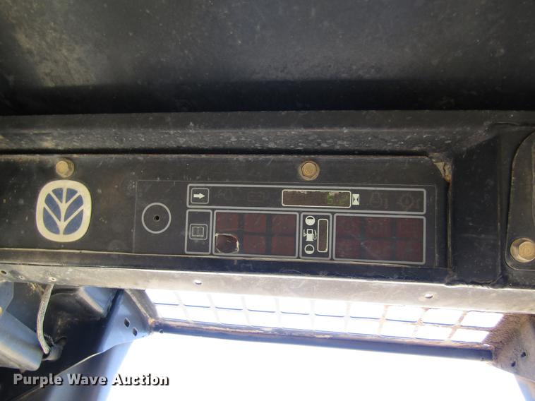 image for item DB4942 1998 New Holland LX865 skid steer