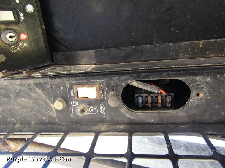 image for item DB4942 1998 New Holland LX865 skid steer