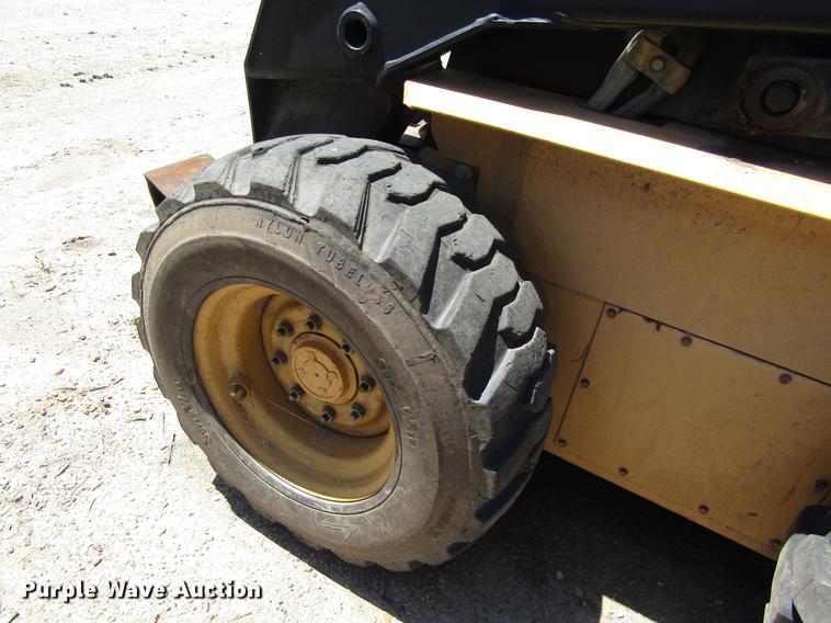 image for item DB4942 1998 New Holland LX865 skid steer