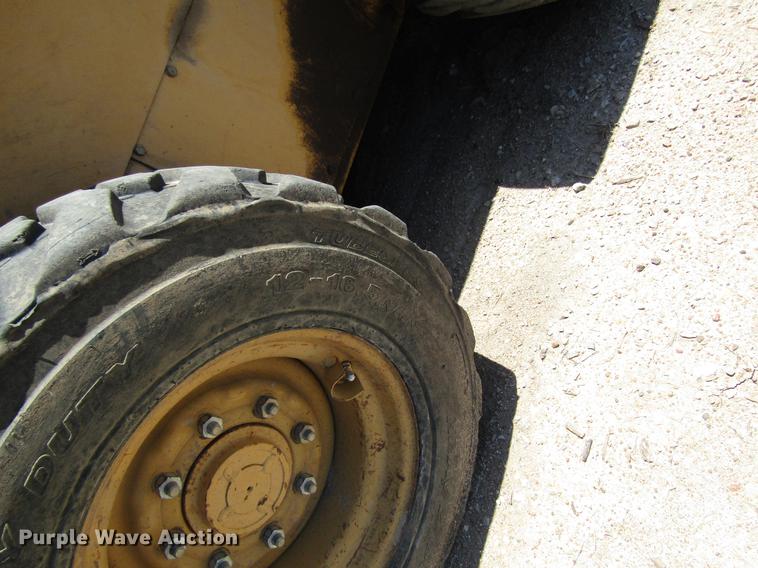 image for item DB4942 1998 New Holland LX865 skid steer