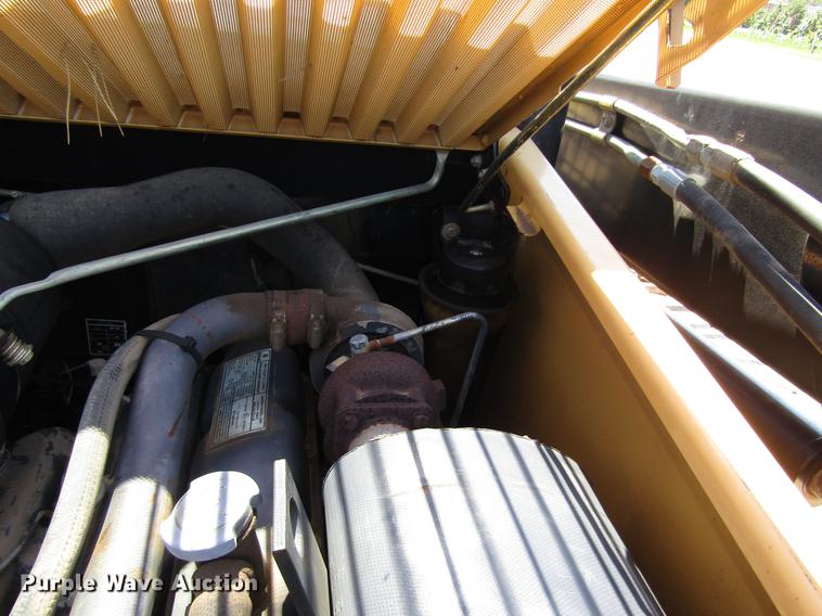 image for item DB4942 1998 New Holland LX865 skid steer