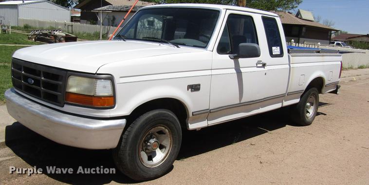 image for item DB4947 1994 Ford F150 SuperCab pickup truck