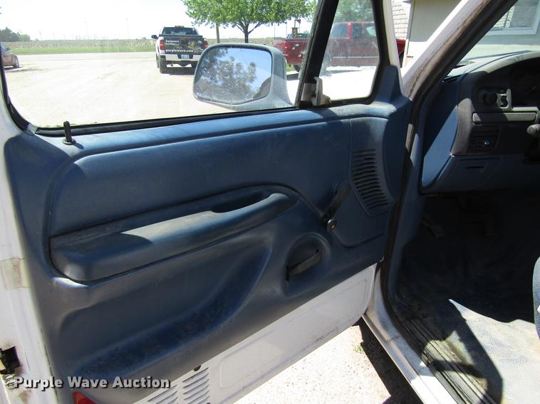 image for item DB4947 1994 Ford F150 SuperCab pickup truck