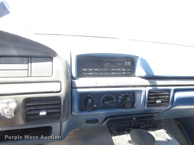 image for item DB4947 1994 Ford F150 SuperCab pickup truck