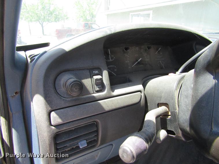 image for item DB4947 1994 Ford F150 SuperCab pickup truck