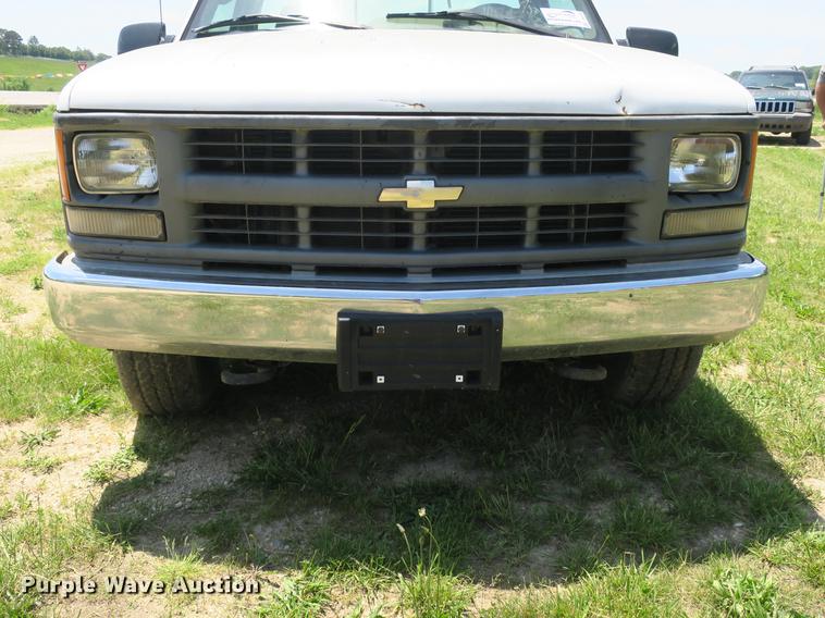 image for item DB8764 1995 Chevrolet Cheyenne 2500 pickup truck