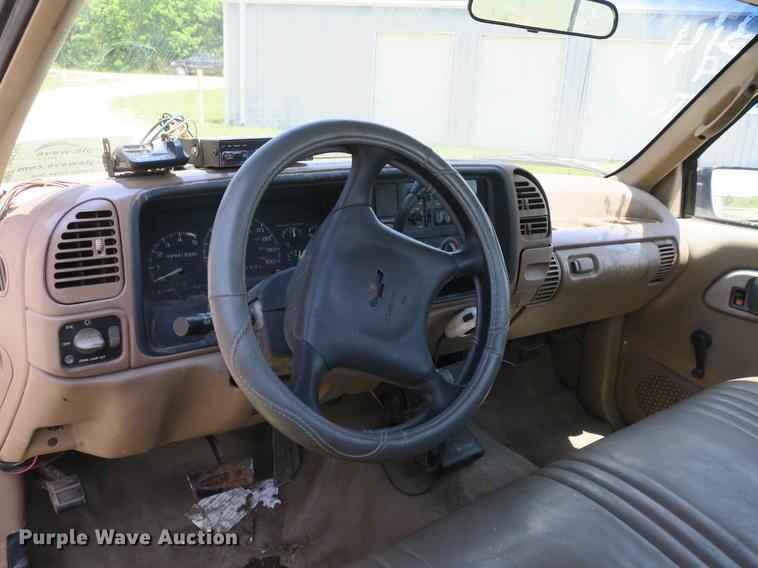 image for item DB8764 1995 Chevrolet Cheyenne 2500 pickup truck