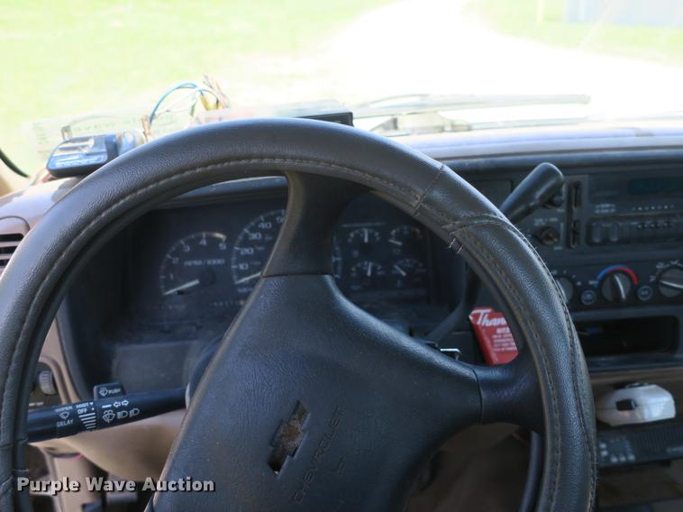 image for item DB8764 1995 Chevrolet Cheyenne 2500 pickup truck
