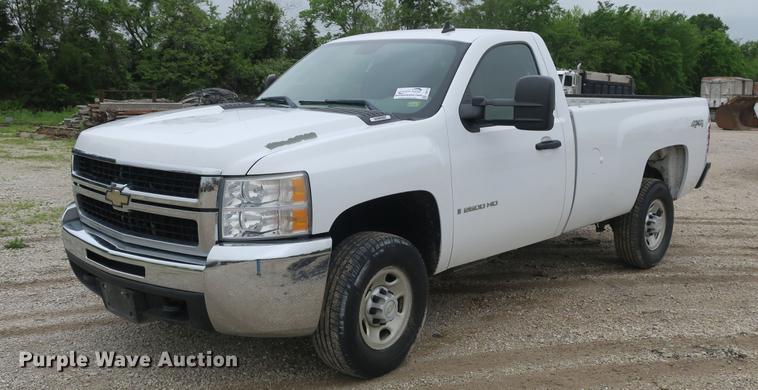 image for item DB8775 2007 Chevrolet Silverado 2500HD pickup truck