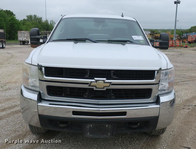 image for item DB8775 2007 Chevrolet Silverado 2500HD pickup truck