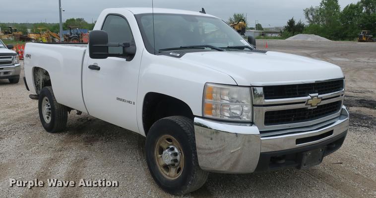 image for item DB8775 2007 Chevrolet Silverado 2500HD pickup truck