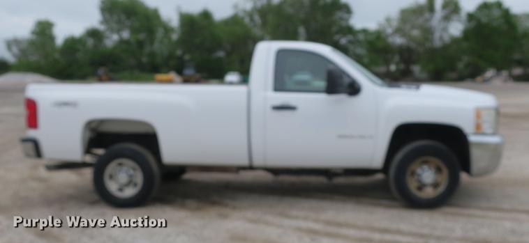 image for item DB8775 2007 Chevrolet Silverado 2500HD pickup truck