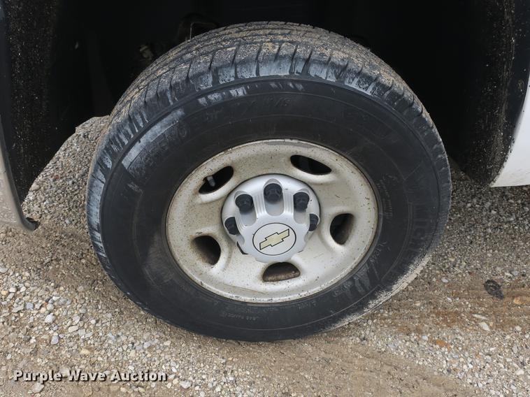 image for item DB8775 2007 Chevrolet Silverado 2500HD pickup truck