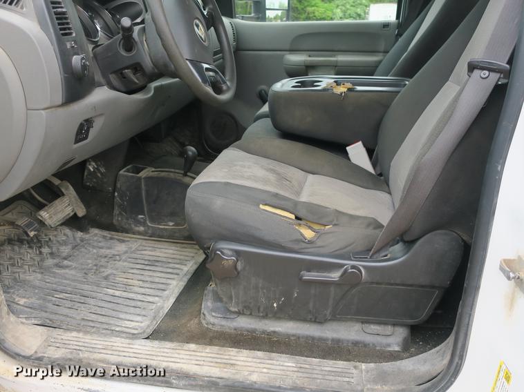 image for item DB8775 2007 Chevrolet Silverado 2500HD pickup truck