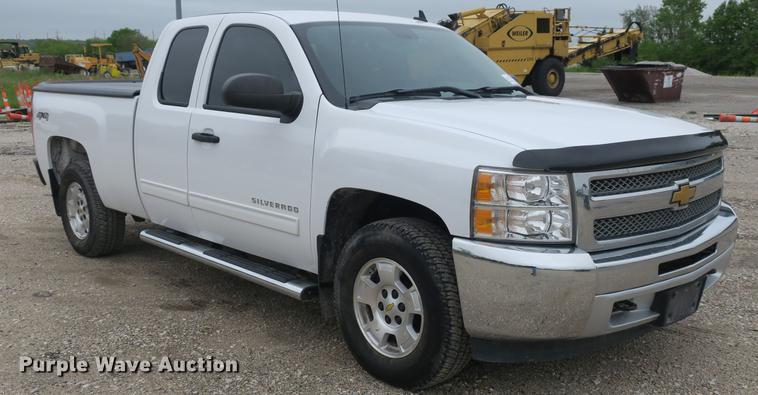 image for item DB8776 2013 Chevrolet Silverado 1500 Ext. Cab pickup truck