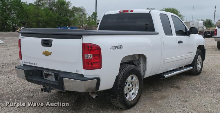 image for item DB8776 2013 Chevrolet Silverado 1500 Ext. Cab pickup truck