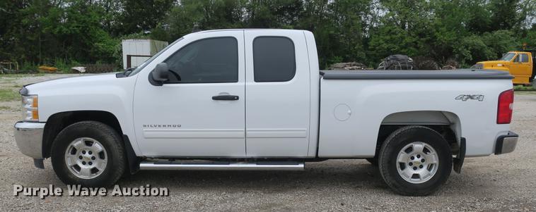 image for item DB8776 2013 Chevrolet Silverado 1500 Ext. Cab pickup truck