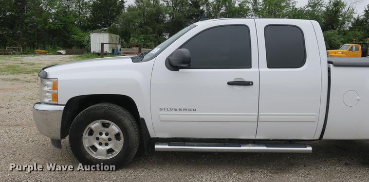 image for item DB8776 2013 Chevrolet Silverado 1500 Ext. Cab pickup truck