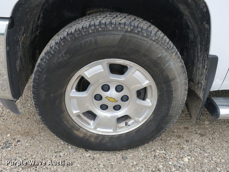 image for item DB8776 2013 Chevrolet Silverado 1500 Ext. Cab pickup truck