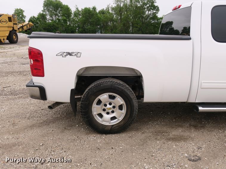 image for item DB8776 2013 Chevrolet Silverado 1500 Ext. Cab pickup truck