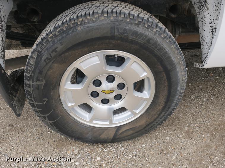 image for item DB8776 2013 Chevrolet Silverado 1500 Ext. Cab pickup truck