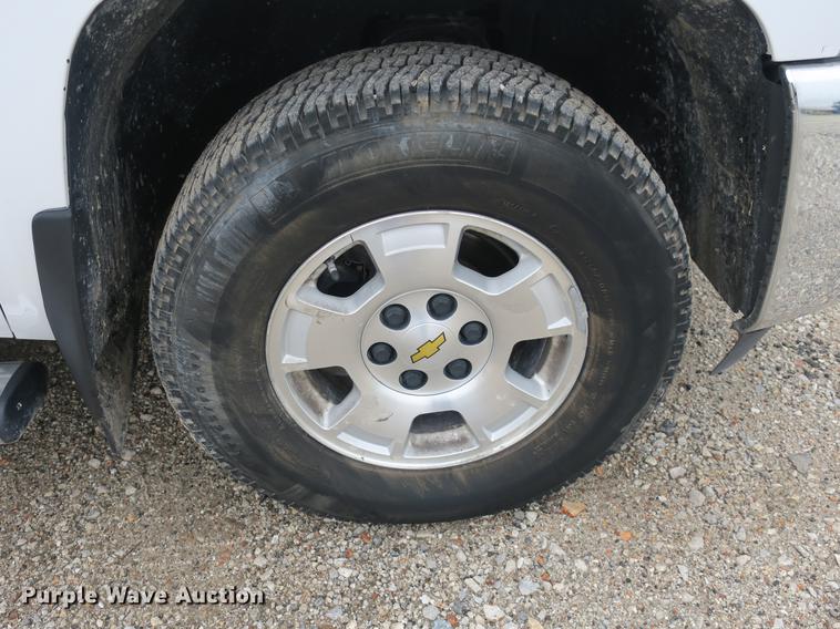 image for item DB8776 2013 Chevrolet Silverado 1500 Ext. Cab pickup truck