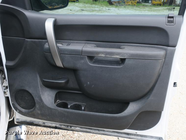 image for item DB8776 2013 Chevrolet Silverado 1500 Ext. Cab pickup truck