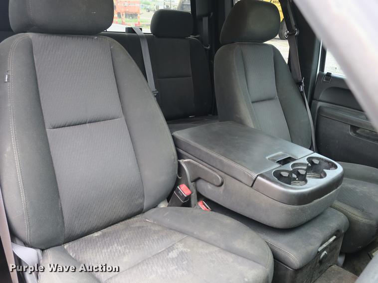 image for item DB8776 2013 Chevrolet Silverado 1500 Ext. Cab pickup truck