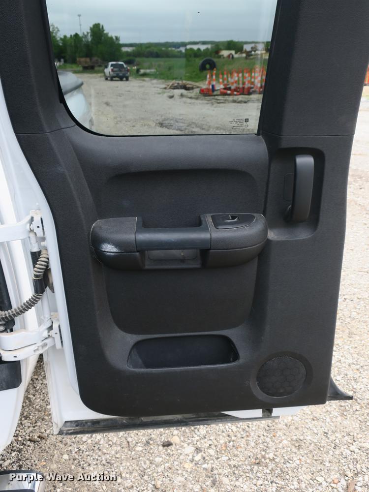 image for item DB8776 2013 Chevrolet Silverado 1500 Ext. Cab pickup truck