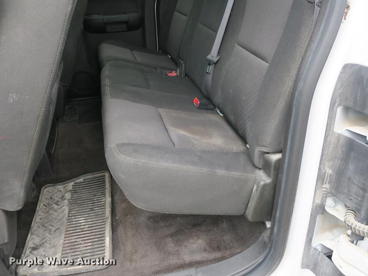 image for item DB8776 2013 Chevrolet Silverado 1500 Ext. Cab pickup truck