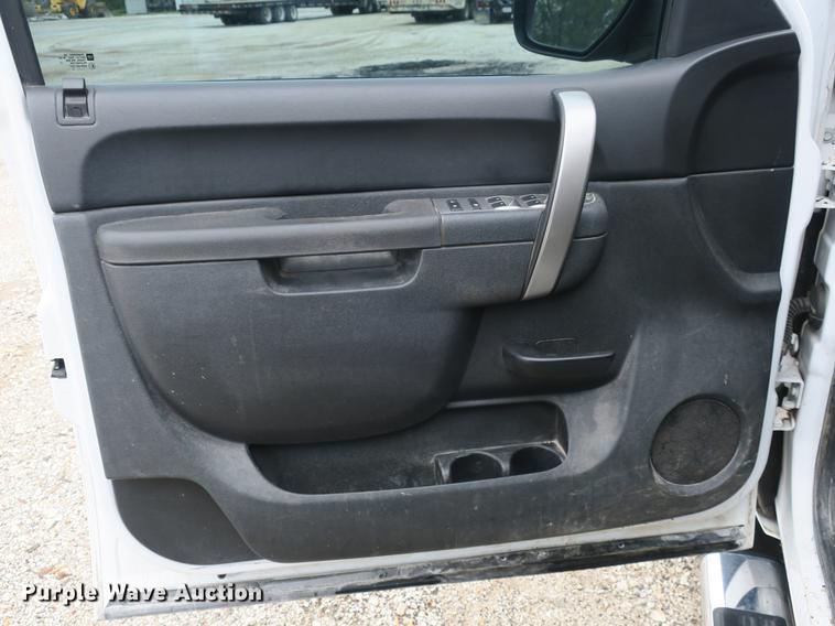 image for item DB8776 2013 Chevrolet Silverado 1500 Ext. Cab pickup truck