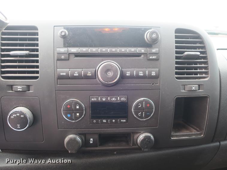 image for item DB8776 2013 Chevrolet Silverado 1500 Ext. Cab pickup truck