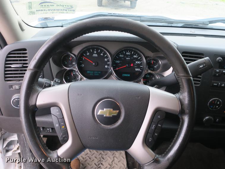 image for item DB8776 2013 Chevrolet Silverado 1500 Ext. Cab pickup truck