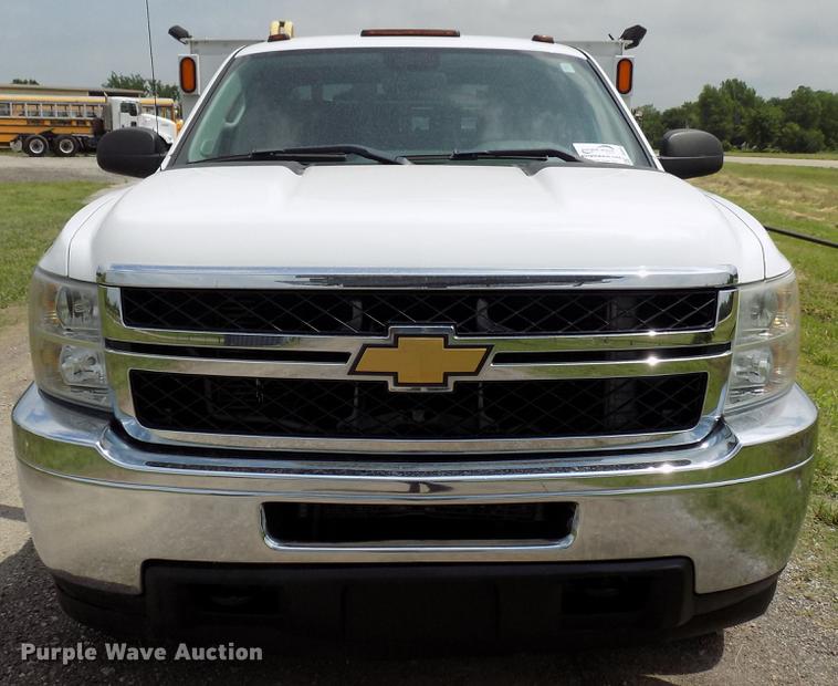 image for item DB9645 2011 Chevrolet Silverado 2500HD Ext. Cab utility bed pickup truck