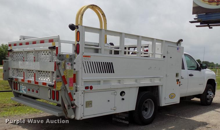 image for item DB9645 2011 Chevrolet Silverado 2500HD Ext. Cab utility bed pickup truck