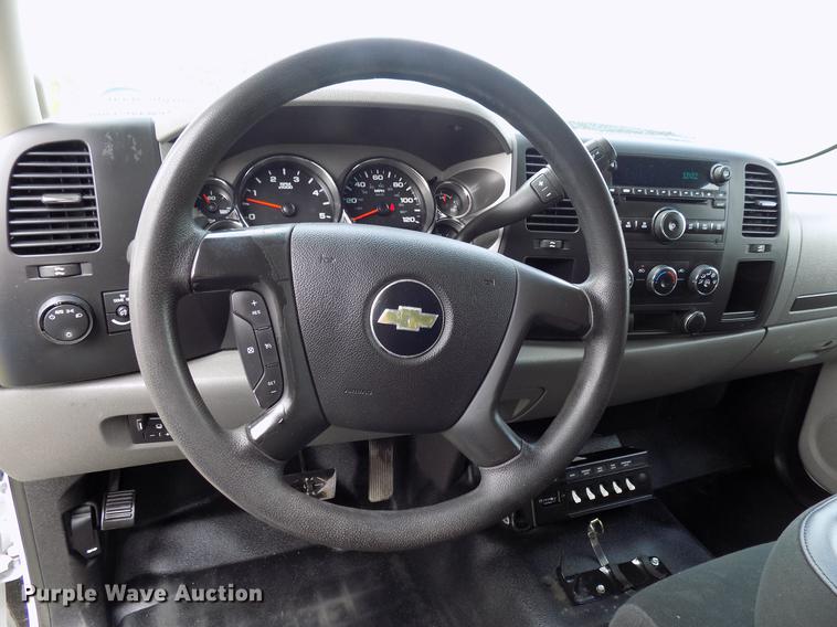 image for item DB9645 2011 Chevrolet Silverado 2500HD Ext. Cab utility bed pickup truck