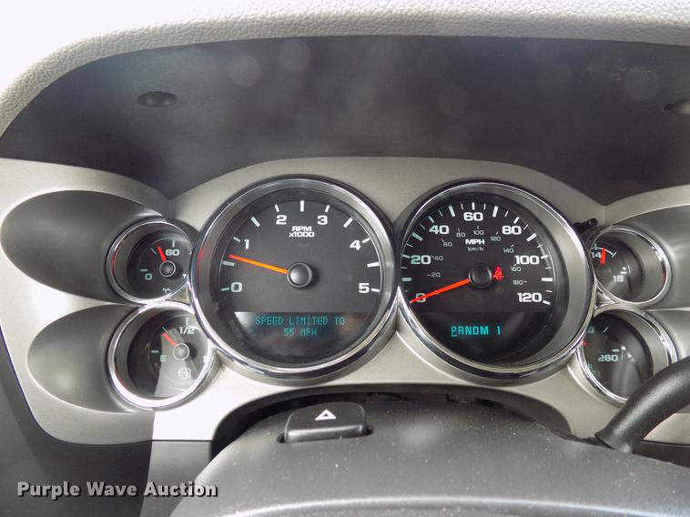 image for item DB9645 2011 Chevrolet Silverado 2500HD Ext. Cab utility bed pickup truck